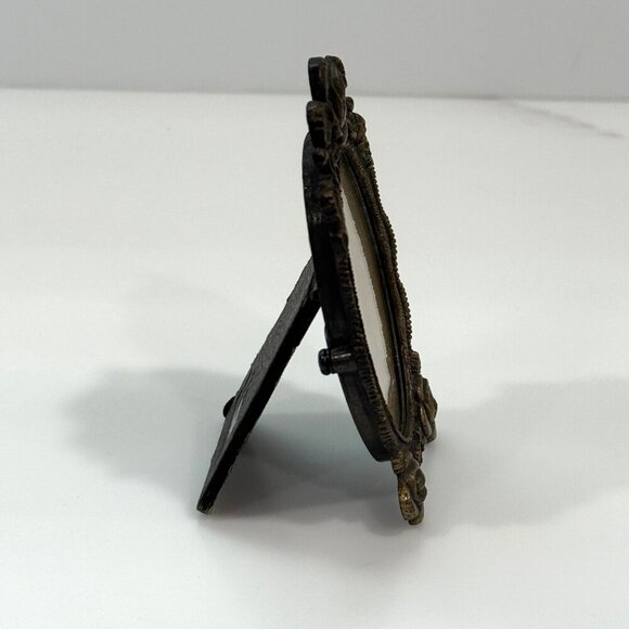 VTG Brass? The Weston Gallery Miniature Oval Floral Relief Metal Easel Frame - Picture 5 of 11